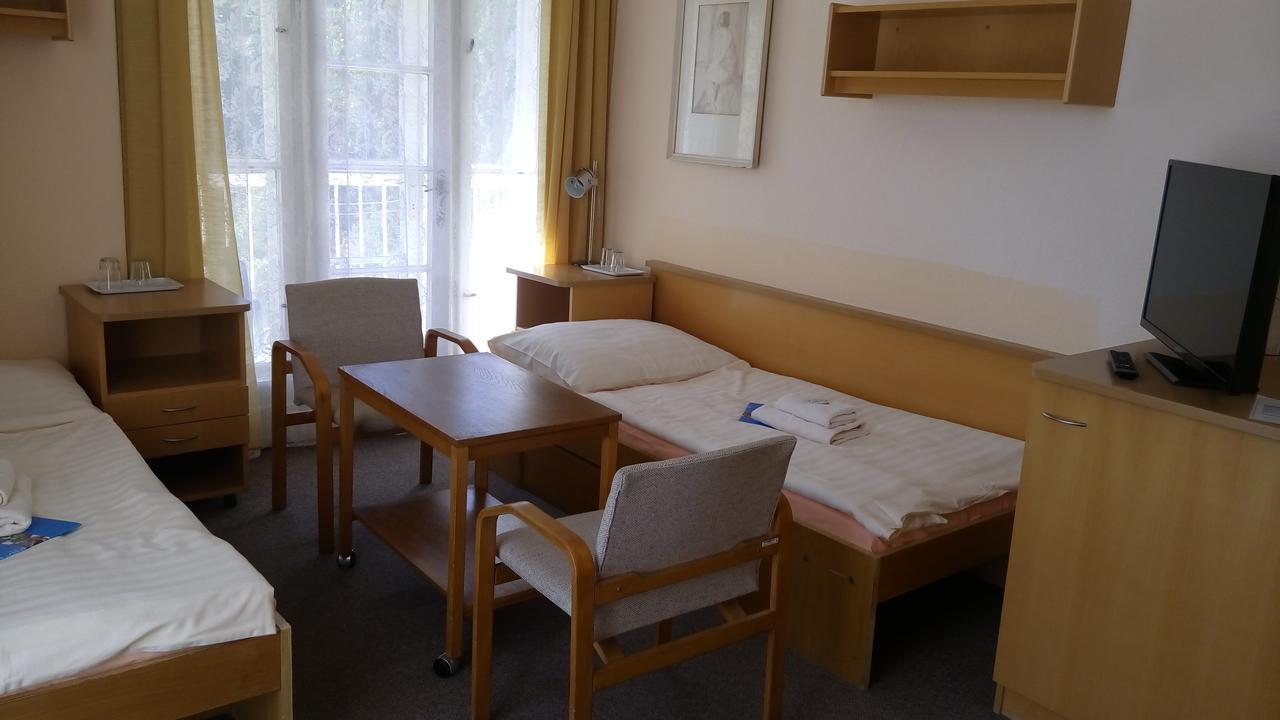 Bellevue Hotel Janske Lazne Bagian luar foto